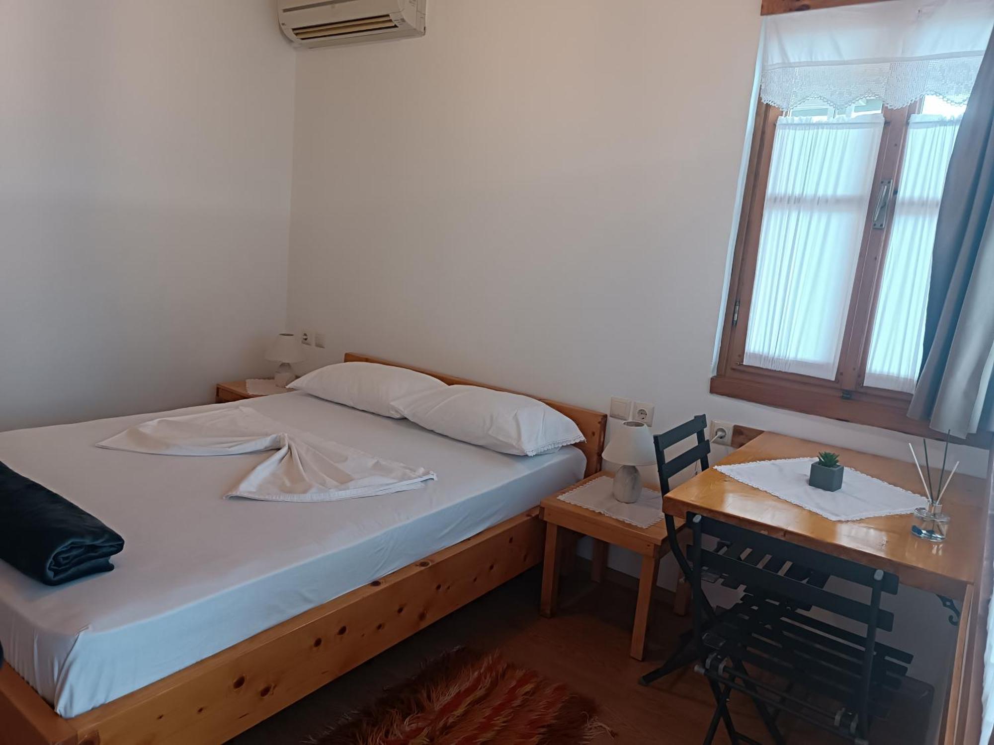 Tearra Guesthouse Gjirokastër Exterior foto