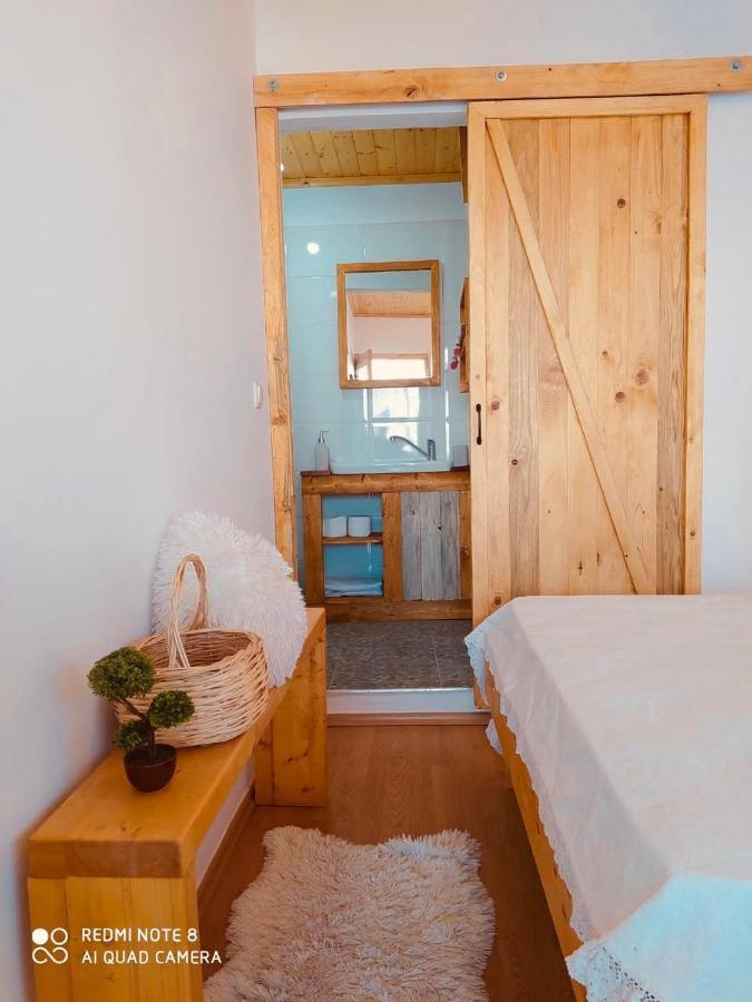 Tearra Guesthouse Gjirokastër Exterior foto